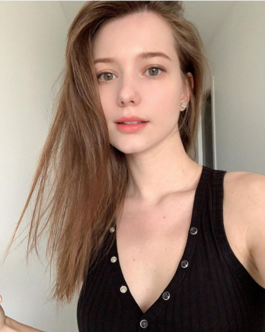 Sexy Girls in Dubai Escort Madelina